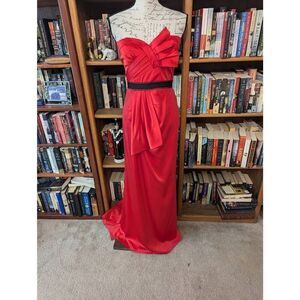 BCBG Maxazria Women’s 4 Red Strapless Maxi Dress Gown with Train